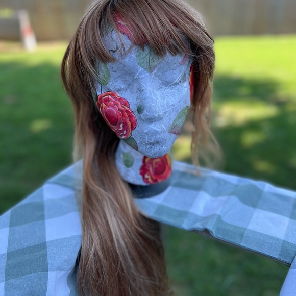 Shake N Go Acrylic light brown wig with bangs - Picture 11 of 16